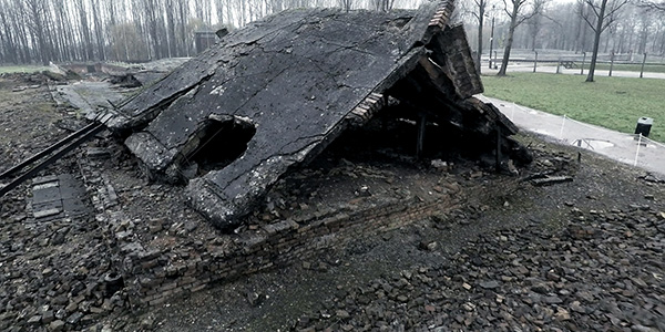 Le Crématoire II - K II (Auschwitz II BIRKENAU)